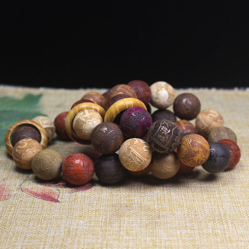 Ethnic style sandalwood Buddhi - Running Gear In A Car ulasan dan harga