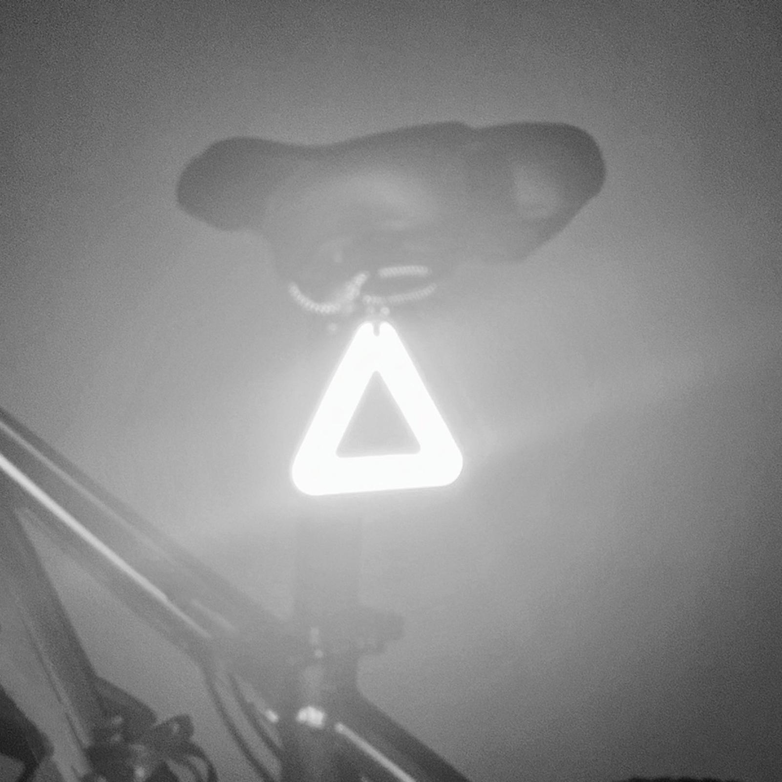 Reflective Pendants High Visib - Running Gear Night ulasan dan harga