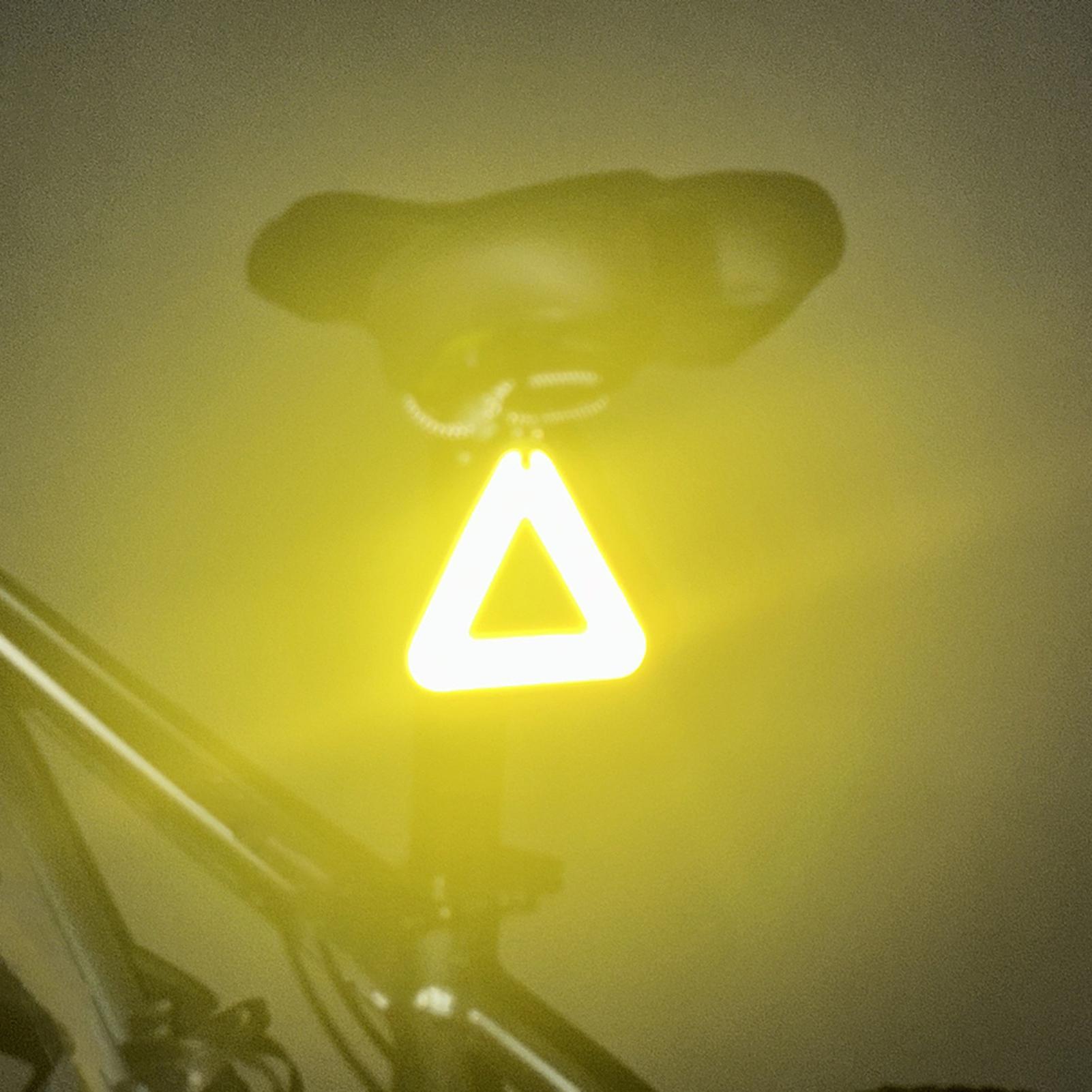 Triangle Reflective Pendants H - Running Gear Night ulasan dan harga